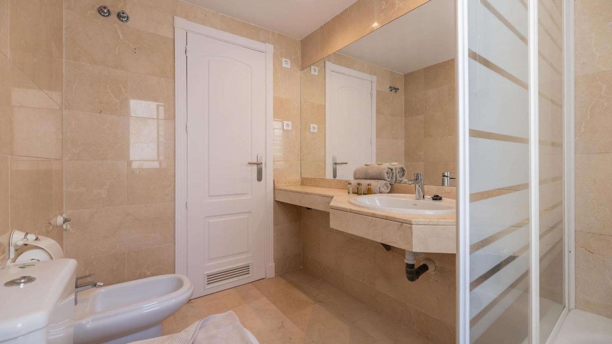 Mediterranean Getaway Seaviews At Puerto Banus Leilighet